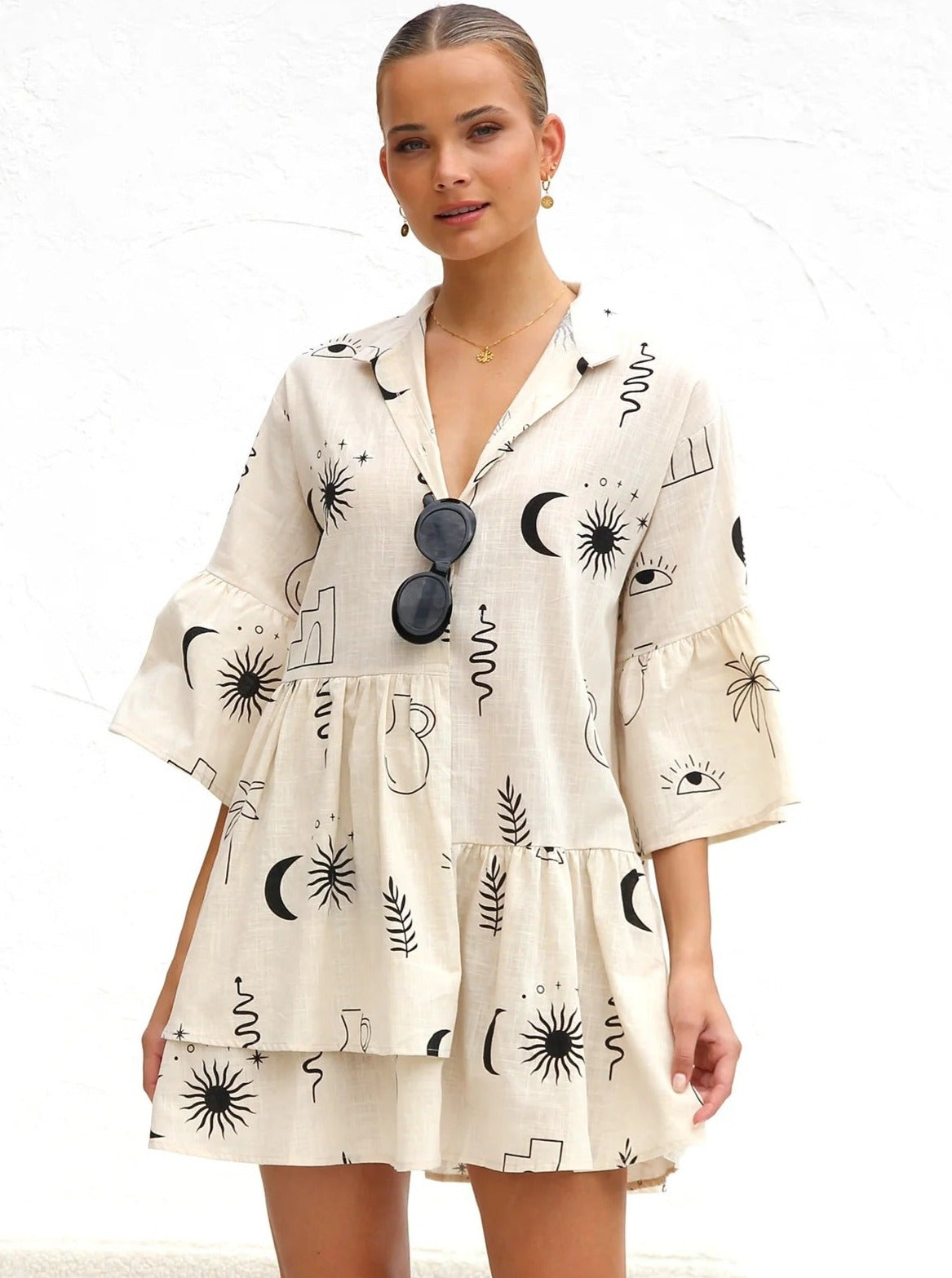 Sommerkleider- Luftiges Blusenkleid mit Mond-Print und Volants für den Strand und Freizeit